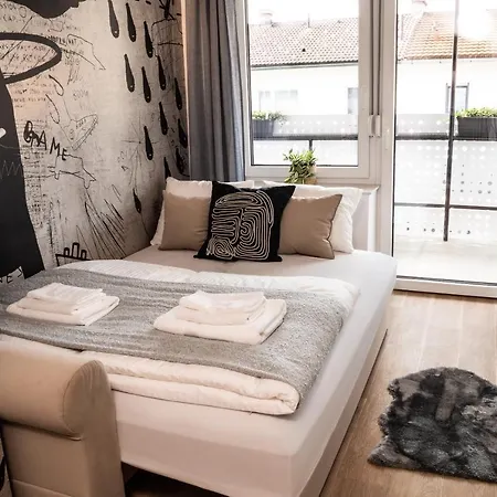Ljubljana Urban Apartments - Quiet Stay, Free Parking & Netflix Lägenhet Ljubljana