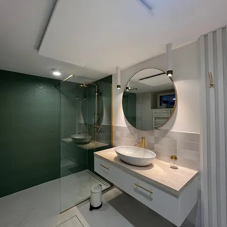 Urban - Quiet & Free Parking * Lubiana